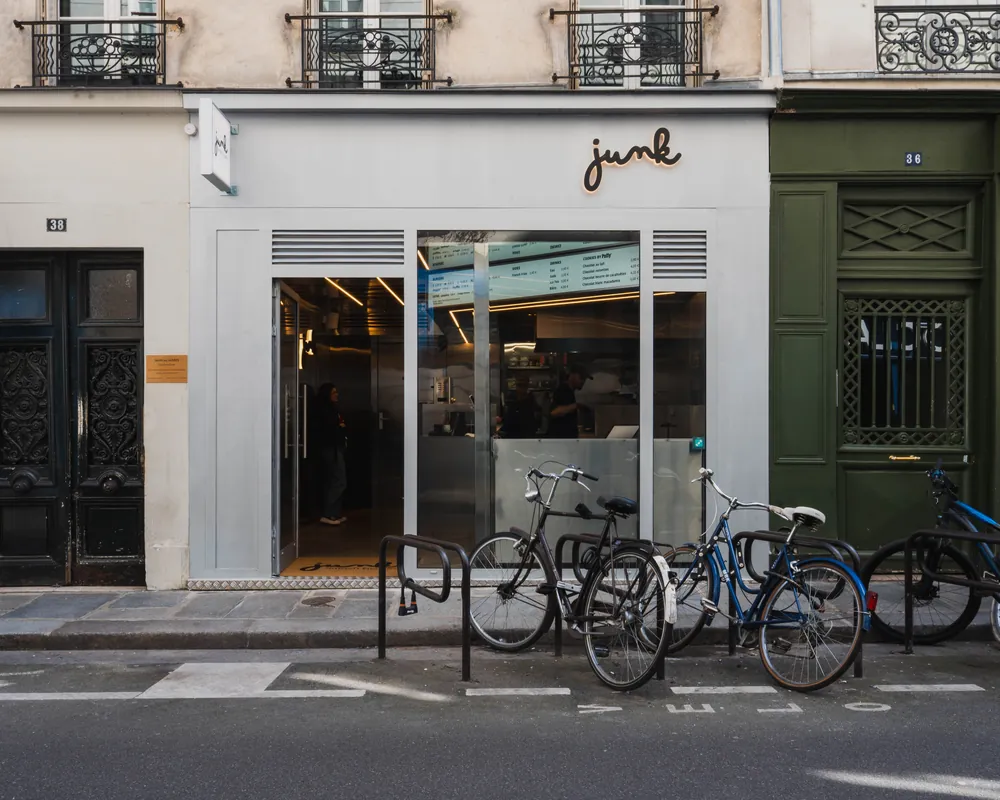 Junk Marais storefront