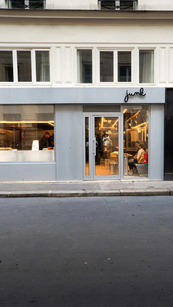Junk Saint-Georges storefront